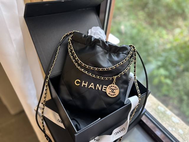 礼盒包装chanel香奈儿 全新尺寸 Mini 垃圾袋 Bag 手感超级好 原版五金 超级大牌 以华丽高贵的外形成为当下最炙手可热之作人手必备 明星热捧 精匠之