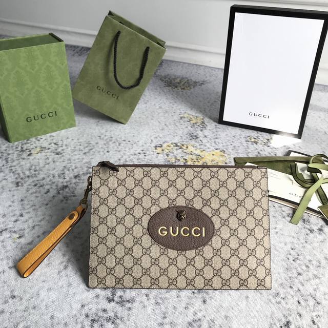 Gucci新款专柜品质 顶级原单货 实物实拍 款号47 6啡棕尺寸 宽30X高20出货啦 配礼品盒