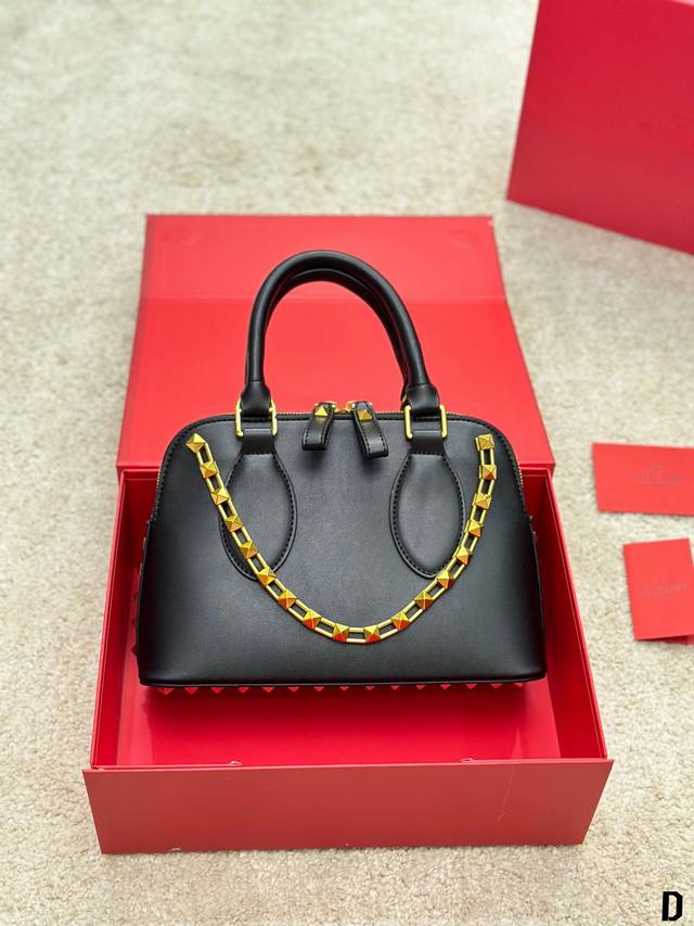 复刻版 华伦天奴valentino女士 Valentino 秀款 Black Tie Valentino Letter Bag 来自valentino 的信袋