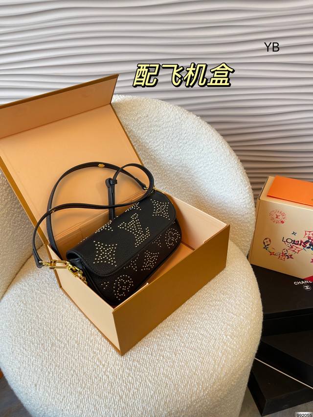 飞机盒 Lv Ivy Woc经典 超好背的一款 轻便好用 尺寸 22 11