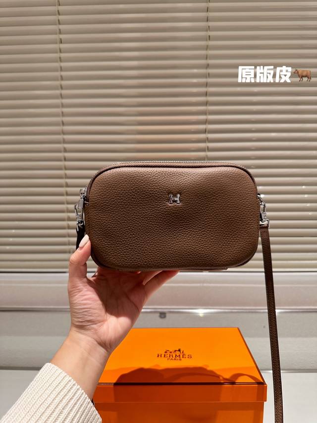 头层牛皮 爱马仕 Hermes 相机包 Hermes 经典单肩斜挎包 尺寸19Cm 配礼盒