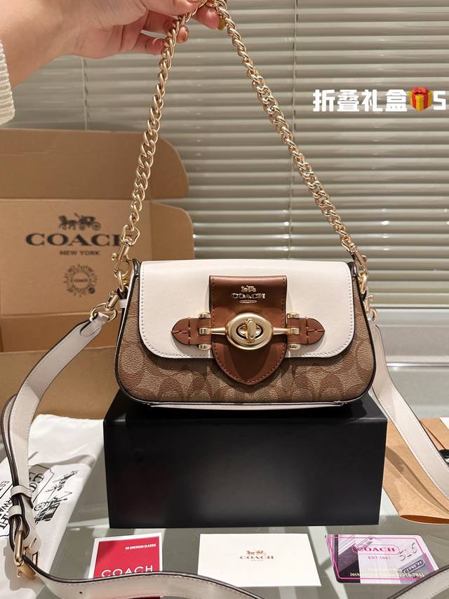 顶级原单 牛皮 Coach 10月新品 Brie 旋锁腋下包 Coach 复古小包来也 搭配金属腋下链条 精致感upup 单肩斜挎两用 实用性 四级好搭配 高质