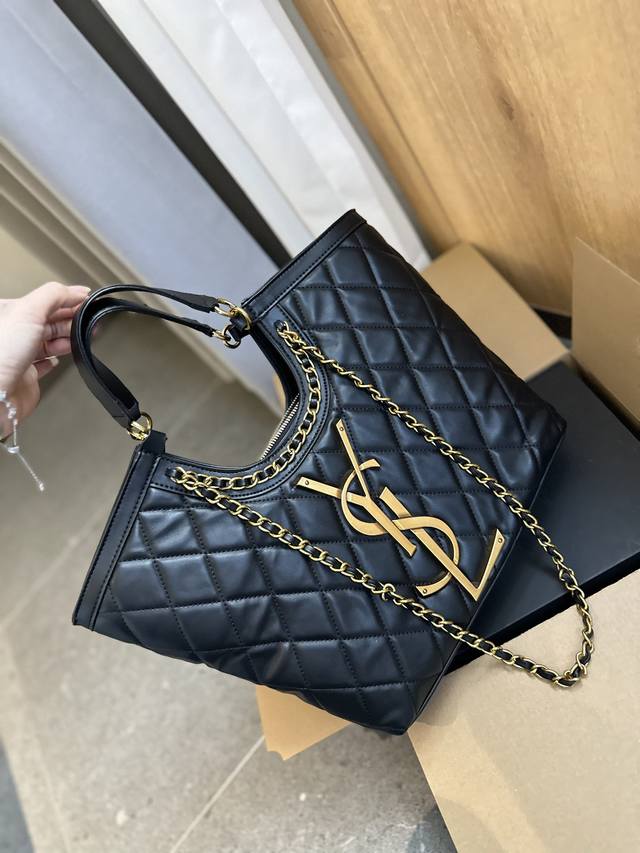 礼盒包装 Ysl 陈太太同款 新品tote 黑色系的搭配很适这季节 复古氛围感瞬间拉满 尺寸30Cm