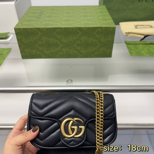 全套包装 Gucci Marmont 酷奇经典款啦 质量很好 性价比高 牛皮品质 Size 18Cm