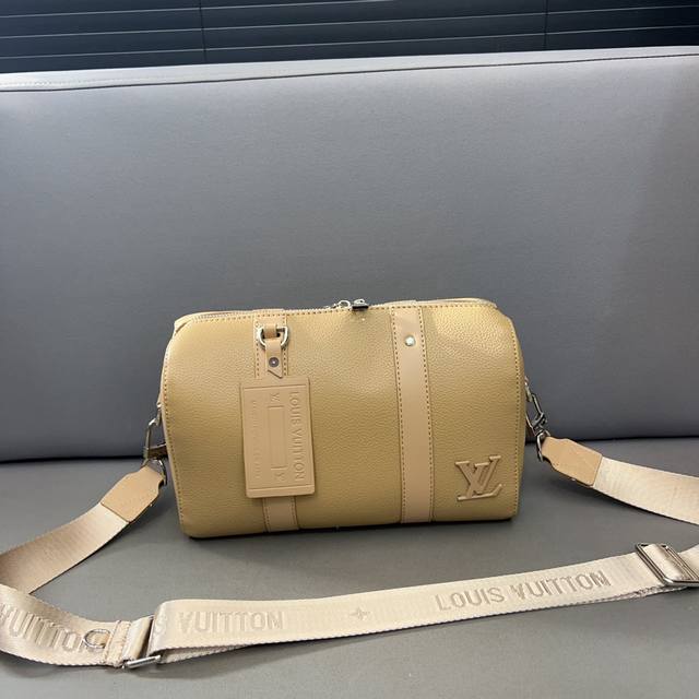 Louisvuitton 路易威登 City Keepall 圆筒包 单肩包手袋 情侣款斜挎包 采用精湛镶嵌细工 经典百搭 实物拍摄 原厂原版面料 配送防尘袋