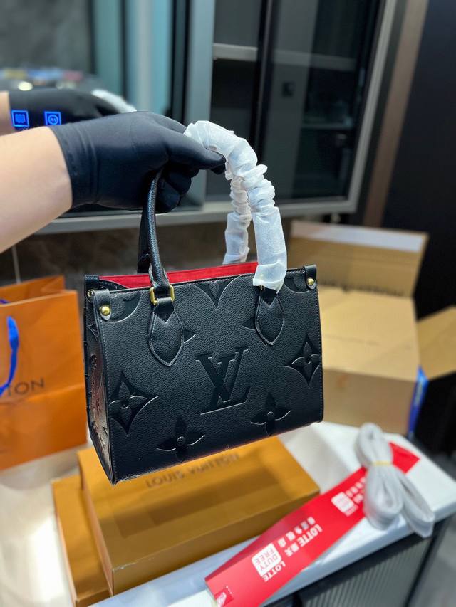 折叠礼盒 Lv 丛林包 妈咪袋牛皮 Lv 新款系列 优雅低调的外形设计和宽敞的包身更加入了实用性h尺寸25