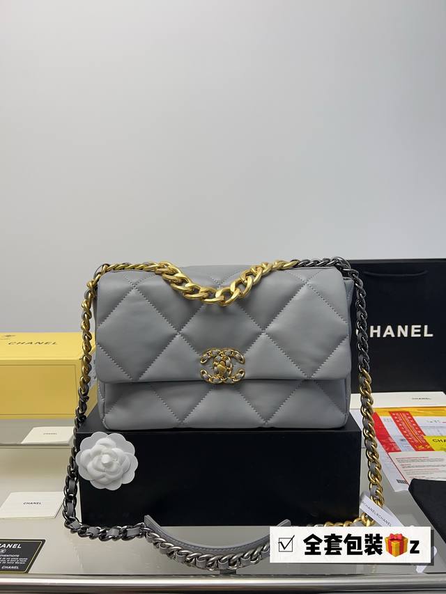 Chanel 19Bag大号颜色图