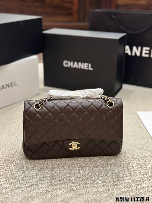 美拉德色 Chanel Cf新色 搭配很适这季节 复古氛围感瞬间拉满 尺寸26Cm