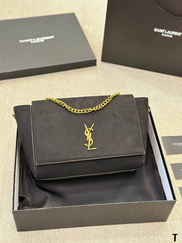 Saint Laurent Kate Saint Laurent 最新款黑金 Kate 容量感人 两面都可以使用 有点复古的週週 不易撞款 尺寸 28 19Cm