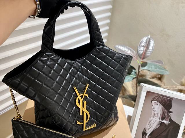 原单牛皮 Ysl Gaby绗缝纹路购物袋 大tote感觉太温柔了简直 随意搭配都出彩 Ysi 38 39Cm