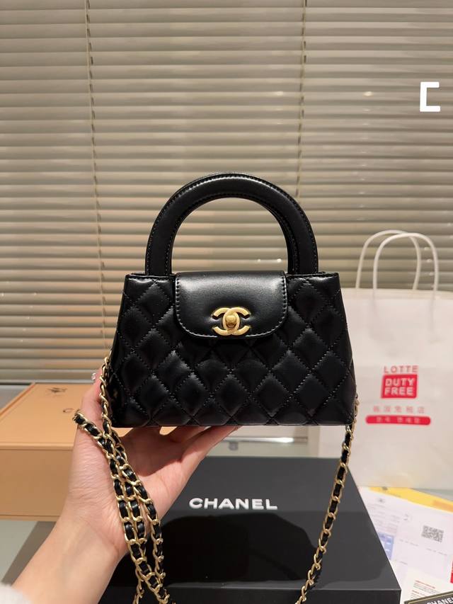 Chanel23K新款 本季度的 最眼包 Chanel 香奈儿 23K Kelly大号链条包 小羊皮 也是很耐用哒 经典百搭耐看 尺寸19 12Cm 全套包装