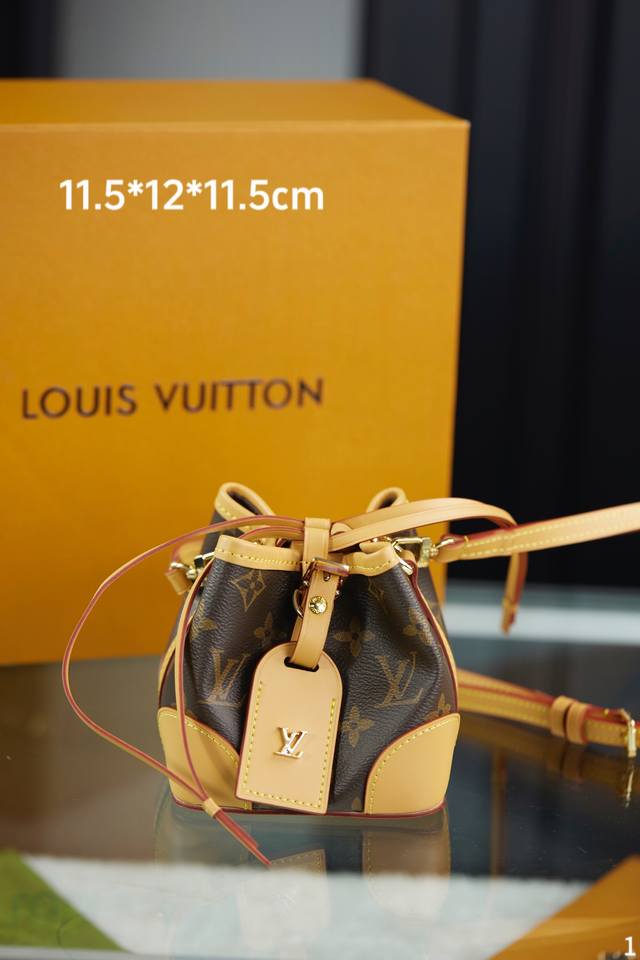 配专柜原版折叠盒飞机箱 Lv 路易威登 Louis Vuitton Noe Purse 老花抽绳水桶包 芯片版 烧麦包 尺寸 1 *12*1 Cm