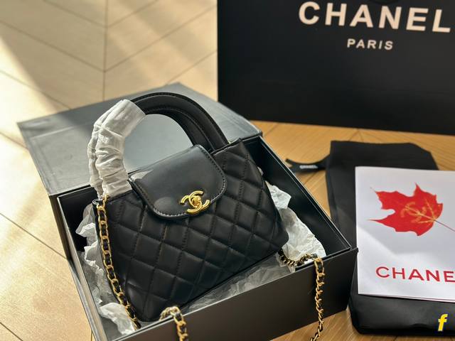 折叠盒 Chanel23K新款 本季度的 最眼包 Chanel 香奈儿 23K Kelly大号链条包 小羊皮 也是很耐用哒 经典百搭耐看 尺寸20 14Cm