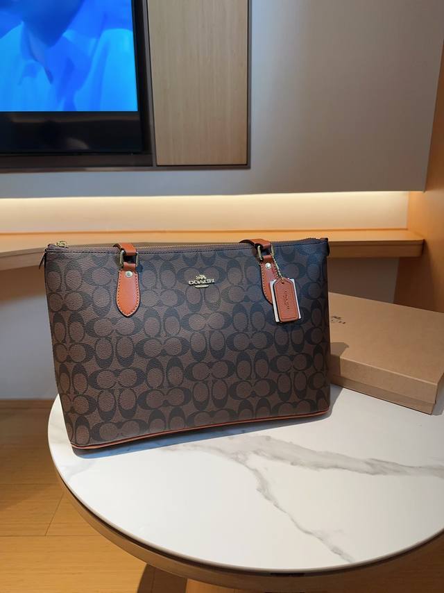 蔻驰coach Gallery新品购物袋托特包tote 尺寸36Cm 礼盒包装