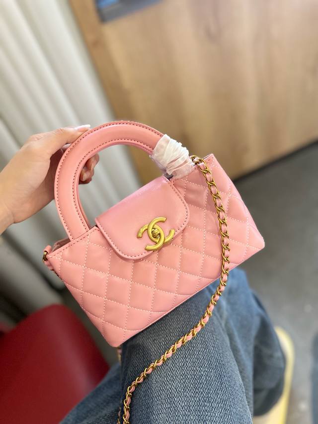 折叠礼盒包装 Chanel 23新款kelly链条包 23K最火的一款 尺寸 19Cm