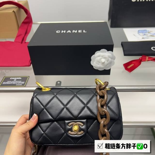 全套包装 高品质出 Size 20 10Cm 小香家 22S粗链条腋下包 经典又实用 无法抗拒的vintage 越看越喜欢