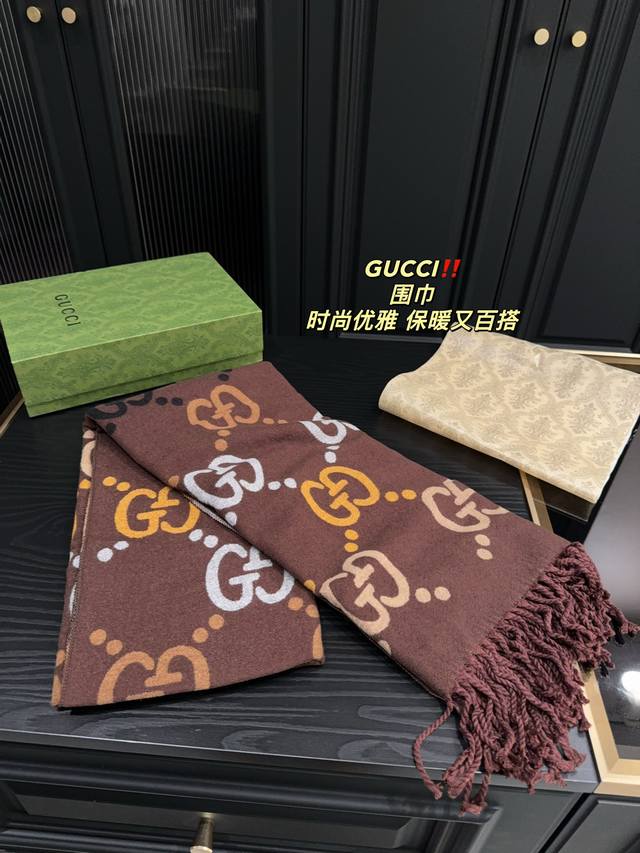 折叠盒尺寸1 酷奇gucci 围巾 真的相当的百搭 上身气质 Upup 上身效果气场非常强大 这款围巾的效果很特别 手感柔软成色有质感 面料厚实保暖 版型更是非