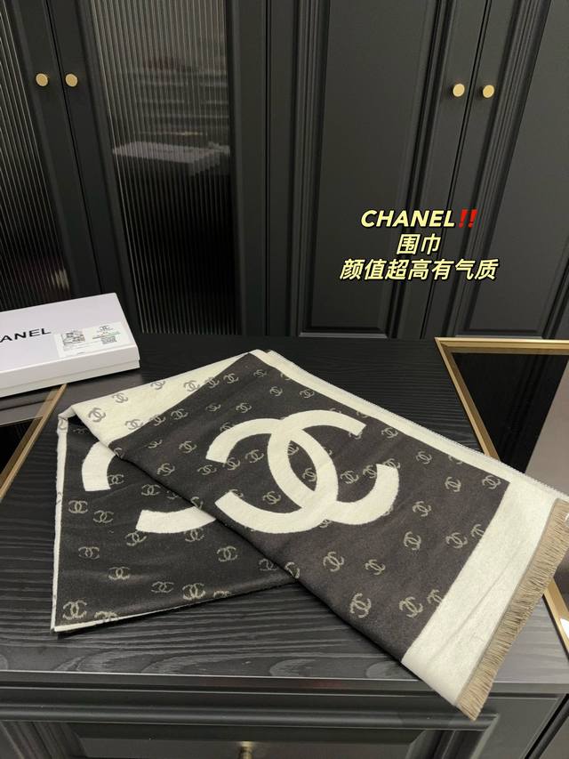 配盒 香奈儿chanel 围巾 无法抵抗的魅力 颜值高有气质 感觉可以戴10年也不会过时 实物非常柔软 上身一整个时髦感up Up Up