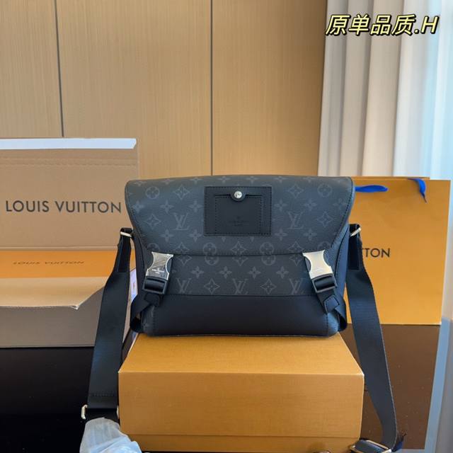 配飞机折叠礼盒 Lv 23Ss限量新款messenger 邮差包 新款messenger 出自男装艺术总监kim Jones之手的新款messenger 斜挎邮