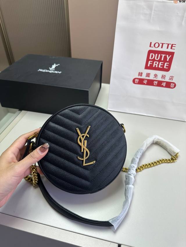 Ysl 圣罗兰 新款金色logo小圆包链条斜挎单肩 圆饼包上身绝美链条的搭配真的好看到爆炸网红同款复古五金包包手感超细腻回百搭实 N-38尺寸17 7 17配盒