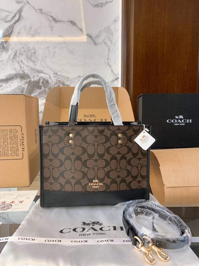 高版本 原版皮 Ddd Coach 蔻驰 Dempsey 30 Tote 购物袋 原版皮 这是什么神仙配色 毫无抵抗力 单肩手提都可以 容量超级大 耐磨耐脏 砖