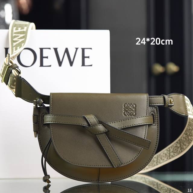 配礼盒 Ddd Loewe 罗意威 Gate Bag 马鞍斜挎包 牛皮材质 Ddd 尺寸 24x20Cm Ddd