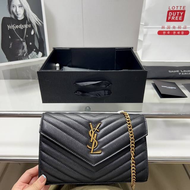 全套包装 Ddd Ysl Woc 链条包信封包ysi家当之无愧的入门经典款 Ddd 超级耐燥这个皮质真的是我最爱的皮质之一不怕刮牛皮的纹理也有质感 相比金链我更