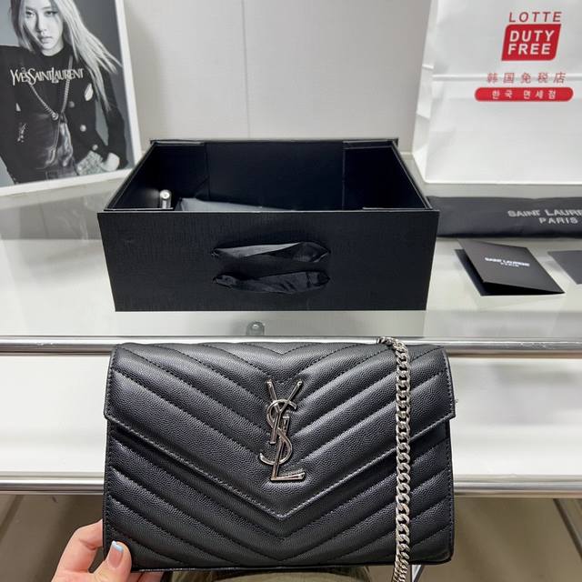 全套包装 Ddd Ysl Woc 链条包信封包ysi家当之无愧的入门经典款 Ddd 超级耐燥这个皮质真的是我最爱的皮质之一不怕刮牛皮的纹理也有质感 相比金链我更 - 点击图像关闭