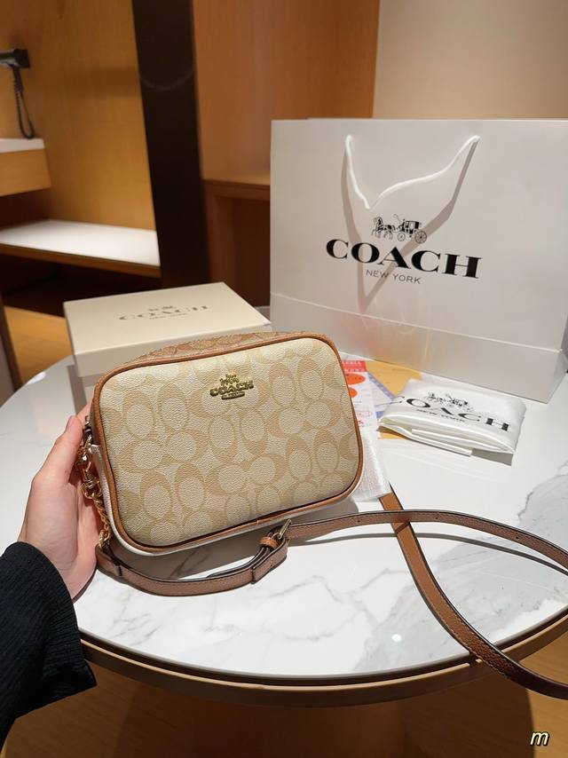 蔻驰coach Ddd Jamie拼色相机包 Ddd 尺寸23Cm Ddd 礼盒包装 Ddd