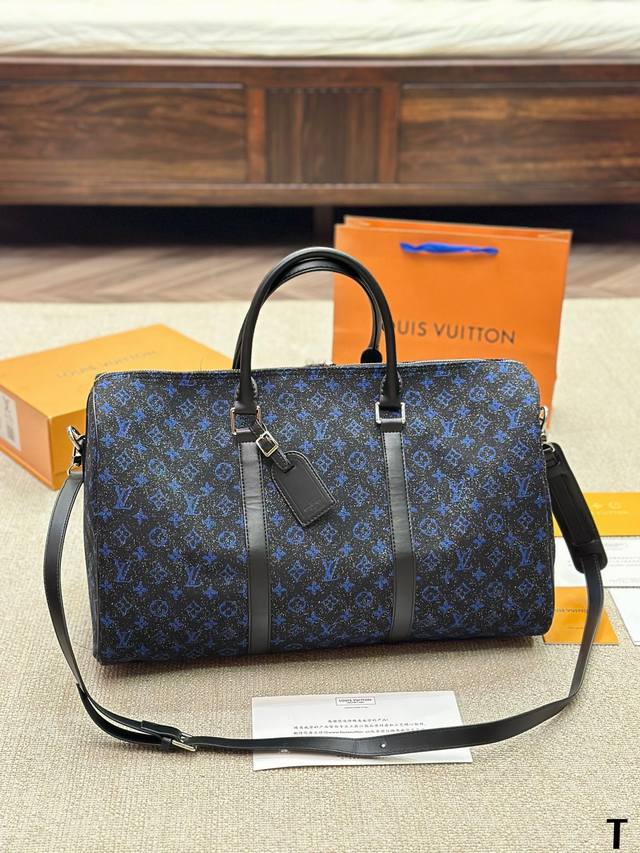 星空牛仔 Ddd Lv 限量款 Keepall 45旅行袋 机场包 无论版型 内里和专柜毫无差别 真正原版复刻 内里可拆卸 火遍全球的爆款机场大包 机车女神包