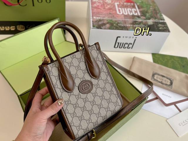 飞机盒折叠盒 Ddd Size:16 20 Ddd Gucci 古驰琴谱迷你tote包 Ddd Retro系列肖战同款 Ddd 复古又可爱的迷你托特包 Ddd