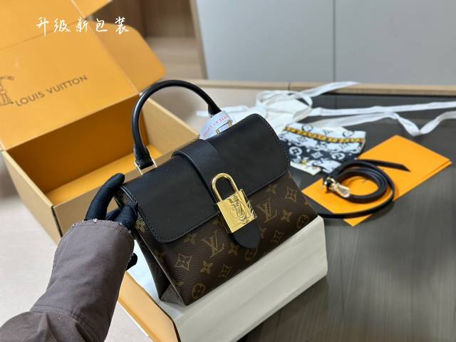 配折叠盒飞机飞机盒 Ddd Size 20x16Cm Ddd Lv Locky Bb手袋 Ddd 大大的金色挂锁 Ddd 我感觉更大气 Ddd 手提 腋下 斜挎