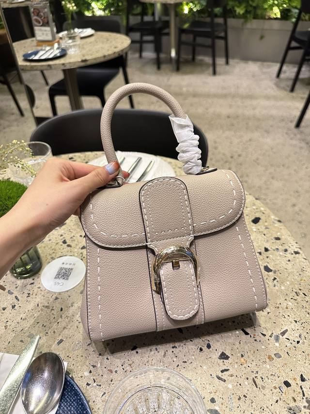 牛皮手工缝线 Ddd Delvaux Brillant Mini [我的100只包包] 27 德尔沃的brillant Mini Ddd 这个系列算是很经典的了