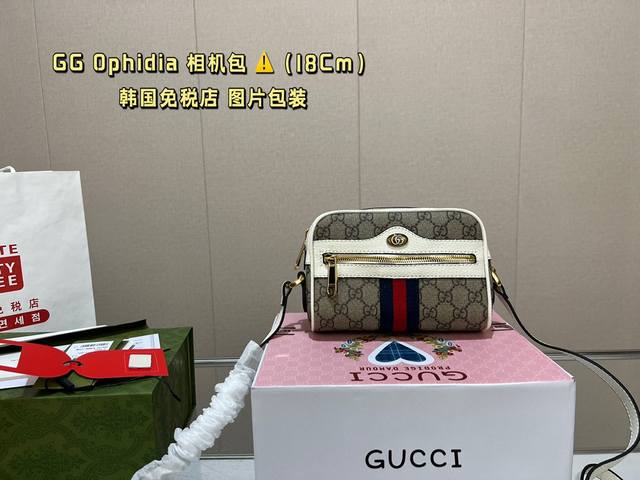 原单 小牛皮 Ddd Gucci Ophidia 相机包 配原版乌木色二层牛皮 这个款复古韵味特别浓 对版五金 原版内里 上身效果也超赞 主要以精致特别的五金来