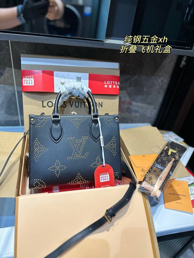 折叠飞机 Ddd Lv 新款onthego托特斜挎包 Ddd 搭配五合-设计理念真是太可爱了 Ddd 尺寸: 25 Ddd