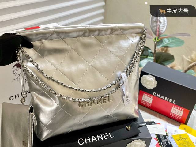 牛皮 官网飞机礼盒 Ddd Chanel 香奈儿22Bag 顶流垃圾袋 Ddd 又甜又酷 一整个爱住 Ddd 百搭时尚 颜值超高 Ddd 是每个潮酷女孩必入单品