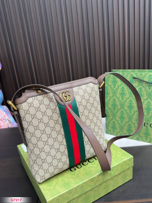 配盒 Ddd Gucci 酷奇公文邮差包 Ddd 可可爱爱 那女通用 Ddd 时髦单品 Ddd Size 25 26Cm Ddd - 点击图像关闭