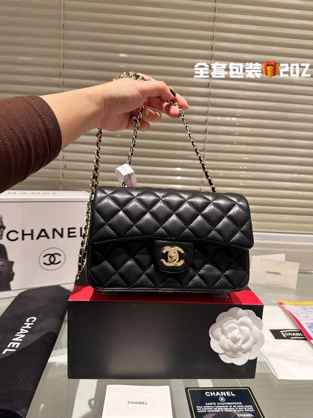 小羊皮 Ddd 经典方胖子 Ddd Size 20Cm Ddd Chanel 经典羊皮方胖子包 Ddd 原单 小羊皮 皮质超细腻 Ddd 斜挎 单肩都可 全套礼