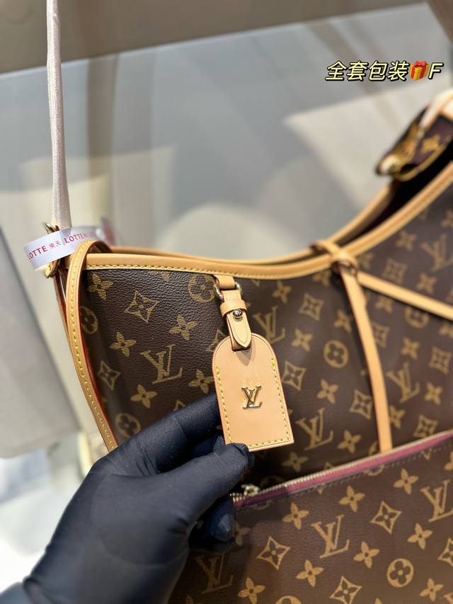 折叠飞机礼盒 Ddd 尺寸29 20 Ddd Lv Carryall 流浪包 Ddd 经典百搭 优雅大气 Ddd 上身绝美 这份质感 Ddd 小仙女们值得拥有