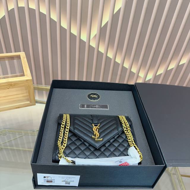 折叠礼盒 Ddd Size:24 17 超值套盒送礼首选 Ddd Ysl 圣罗兰envelope 信封包链条包 Ddd 包包香水迷你气垫 Ddd 超能装的信封包 - 点击图像关闭