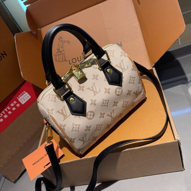 折叠礼盒官网飞机盒 Ddd Lv Speedy 20枕头包 Ddd Lv 新款系列 枕头包 手袋 全网首发 Lv Speedy Nano 枕头包这款retiro