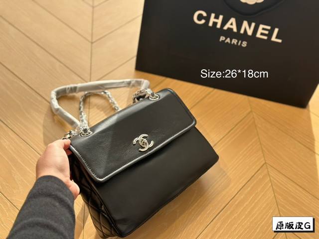 牛皮 Ddd Chanel新品 Ddd 牛皮质地 Ddd 时装 休闲 不挑衣服 Ddd 尺寸26x18Cm Ddd