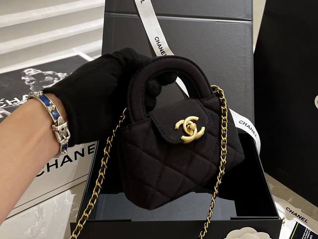 丝绒 折叠礼盒 Ddd Chanel 23新款 Mini Kelly链条包 Ddd 23K最火的一款 Ddd 尺寸 13x19x7Cm Ddd