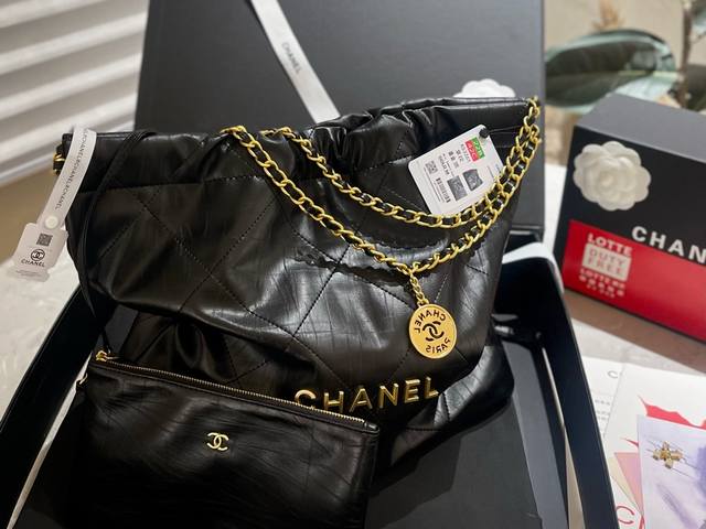 新款褶皱牛皮 折叠礼盒 Ddd Chanel 23A新款 褶皱小牛皮 22Bag 以数字命名的 垃圾袋 2021 年10 月 Chanel 品牌艺术总监virg