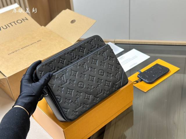 配折叠盒飞机盒 Ddd Size 25x18 5Cmx7Cm Ddd Lv 男士三件套 Ddd 可以解锁很多种组合背法 Ddd 堪比乐高[调皮][调皮][调皮]