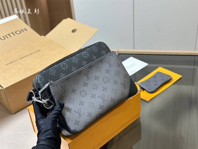 配折叠盒飞机盒 Ddd Size 25x18 5Cmx7Cm Ddd Lv 男士三件套 Ddd 可以解锁很多种组合背法 Ddd 堪比乐高[调皮][调皮][调皮]