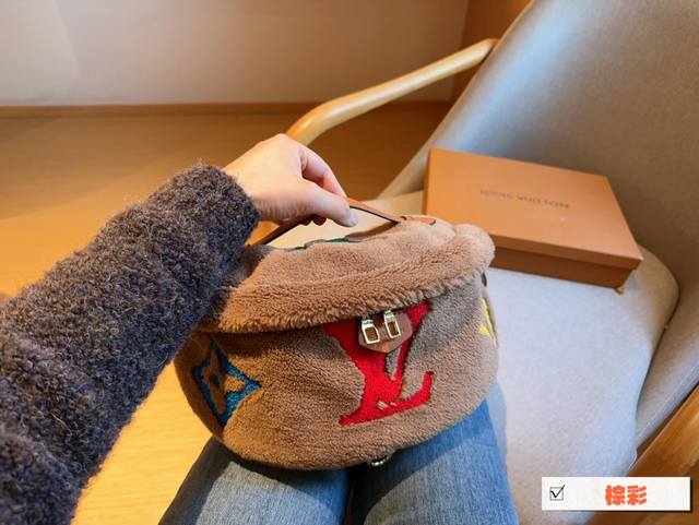 Lv 路易威登 Ddd Teddy Bumbag 泰迪羊羔毛 Ddd 大logo腰包 Ddd 尺寸 37Cm Ddd 礼盒包装 Ddd