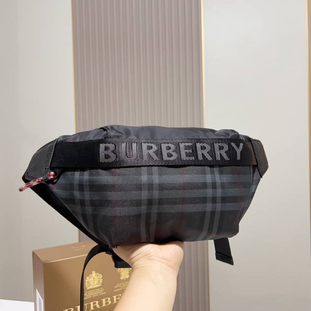 礼盒包装 Ddd Burberry 巴宝莉经典格纹字母logo印花腰包胸包单肩包斜挎女包尺寸32617Cm Ddd