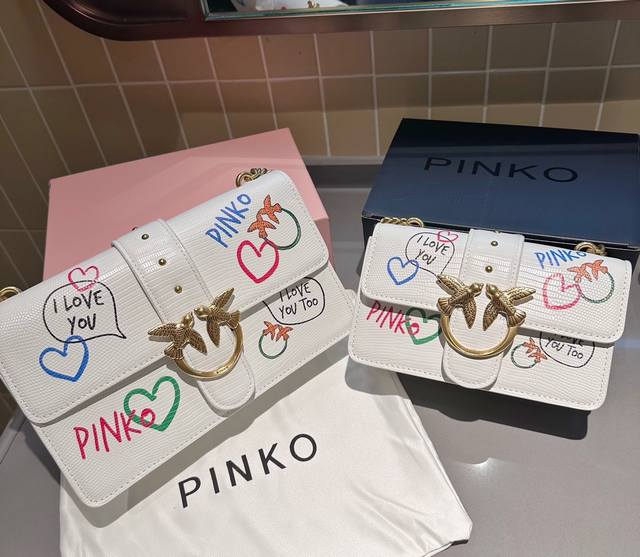 礼盒包装 Ddd Pinkx 灭世纵横款 一只小香风的燕子包 Pinko品高燕子包 超高品质 媲美正品真是美到心里了原单五金 有隔层 Ykk金色五金不褪色 质量