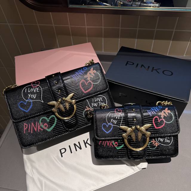 礼盒包装 Ddd Pinkx 灭世纵横款 一只小香风的燕子包 Pinko品高燕子包 超高品质 媲美正品真是美到心里了原单五金 有隔层 Ykk金色五金不褪色 质量